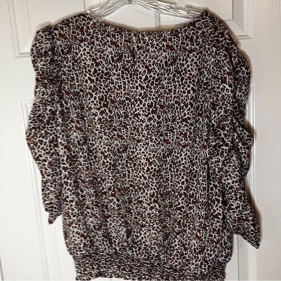 Adrianna Papell Blouse with Ruched Arms, Size Medium. Excellent Condition. - Picture 2 of 7